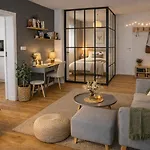 Trainstation Apartmans Pressburg-paris Μπρατισλάβα