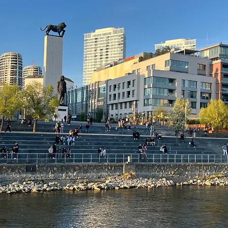 Trainstation Apartmans Pressburg-paris