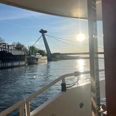 Trainstation Apartmans Pressburg-paris Apartment Bratislava