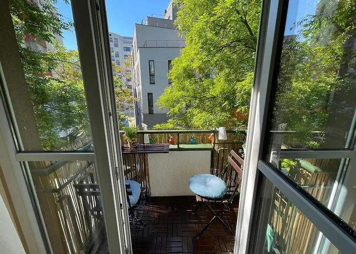 Trainstation Apartmans Pressburg-paris * Братислава