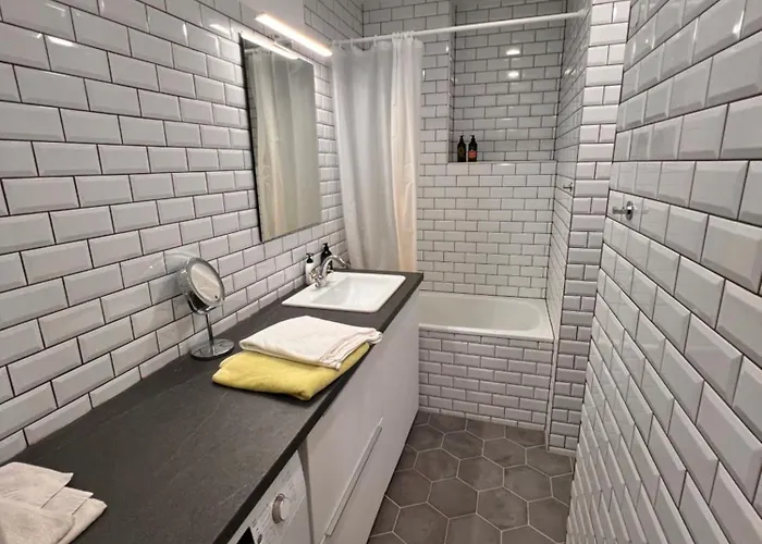 Апартаменти Trainstation Apartmans Pressburg-paris Братислава