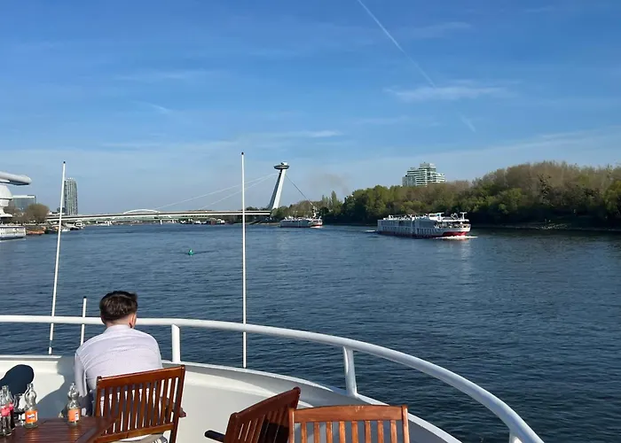 Trainstation Apartmans Pressburg-paris *