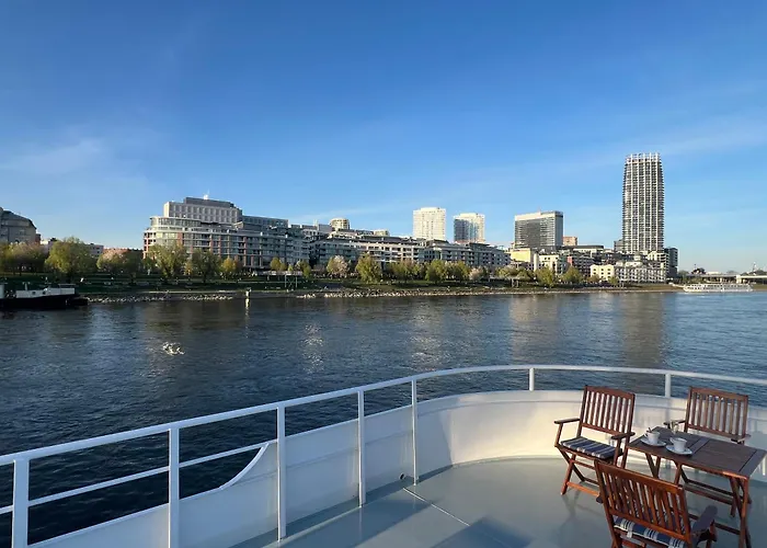 Trainstation Apartmans Pressburg-paris Апартаменты Братислава