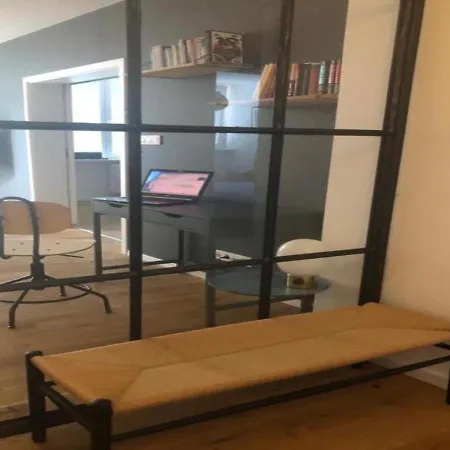 Trainstation Apartmans Pressburg-paris Διαμέρισμα