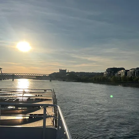 Διαμέρισμα Trainstation Apartmans Pressburg-paris