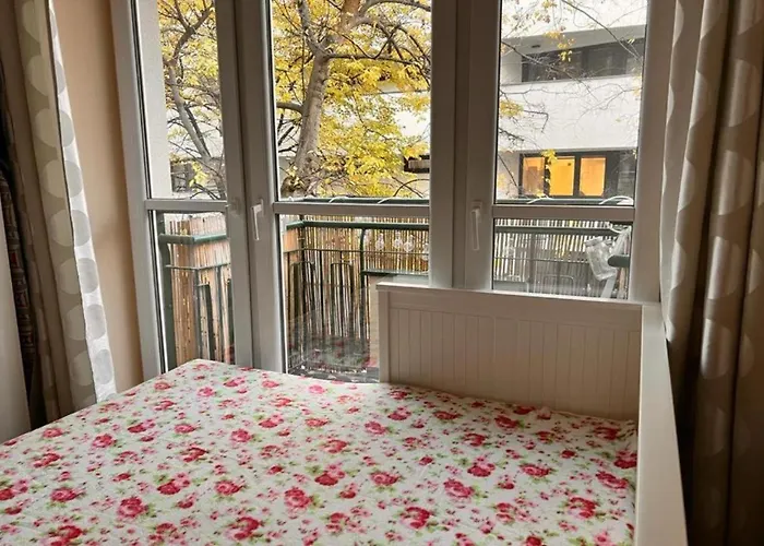 Trainstation Apartmans Pressburg-paris